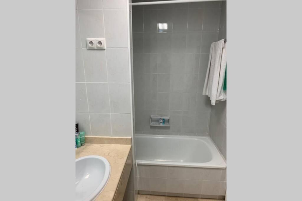 Amazing frontline sea views Studio apartment Castillo Del Vigia Torremolinos Esterno foto