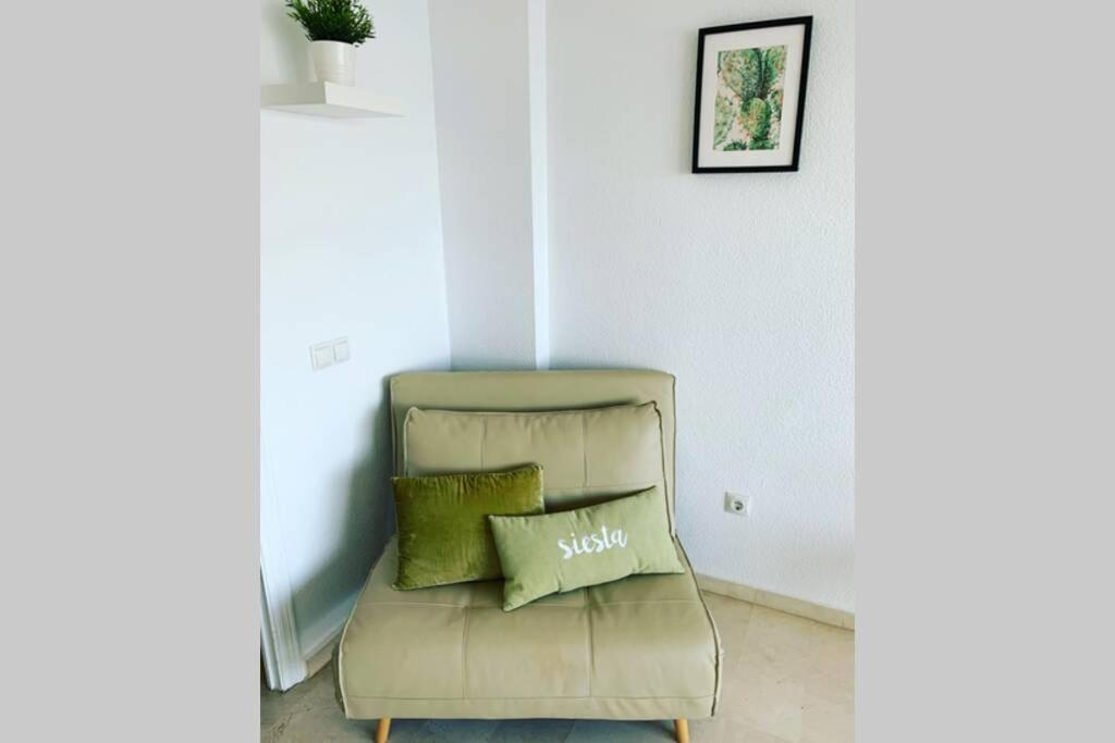 Amazing frontline sea views Studio apartment Castillo Del Vigia Torremolinos Esterno foto