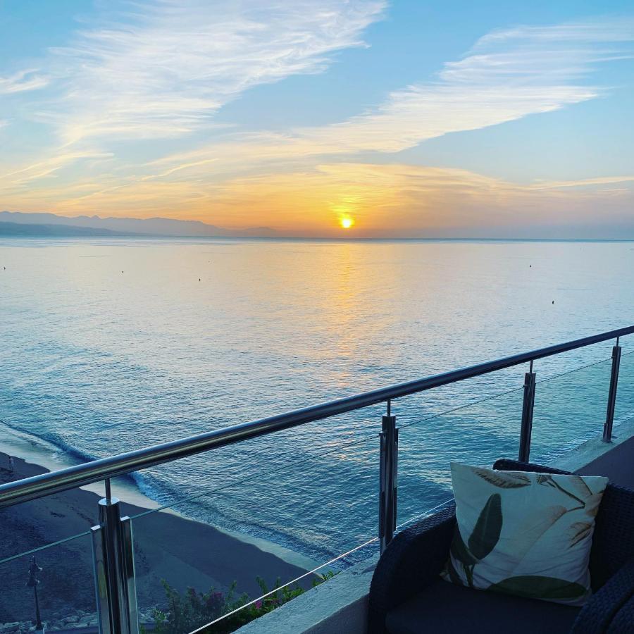 Amazing frontline sea views Studio apartment Castillo Del Vigia Torremolinos Esterno foto