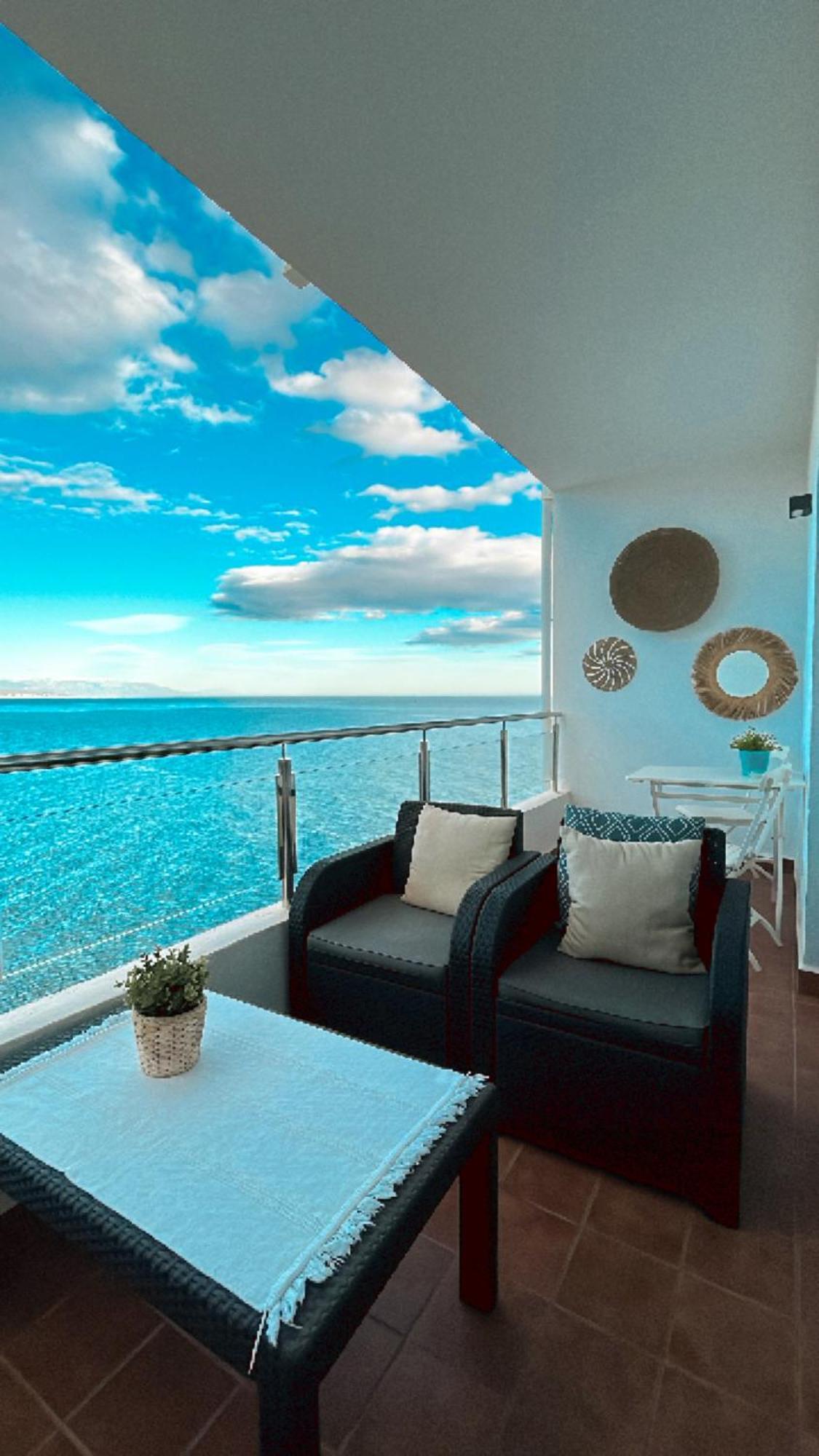 Amazing frontline sea views Studio apartment Castillo Del Vigia Torremolinos Esterno foto