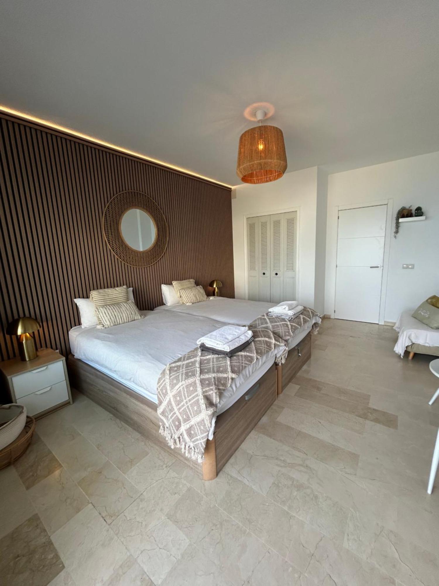 Amazing frontline sea views Studio apartment Castillo Del Vigia Torremolinos Esterno foto